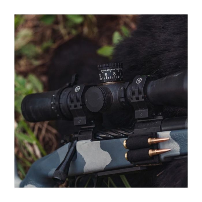 huskemaw tactical hunter high-magnification scope 5-20x50 - on camo rifle